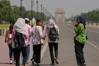 Temperature touches 42 degrees Celsius in Delhi, IMD predicts more heat in North India