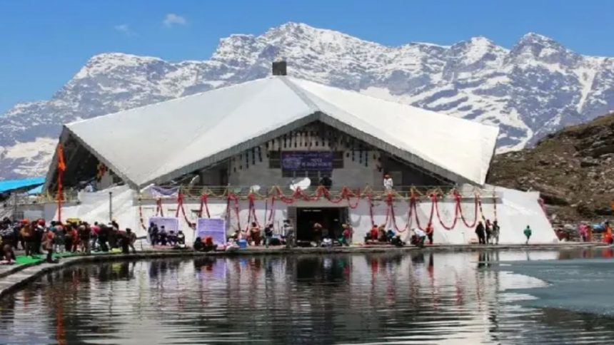 Hemkund Sahib yatra gains momentum as snow melts; 5,000 devotees arriving daily, lack of medical facilities raises concern