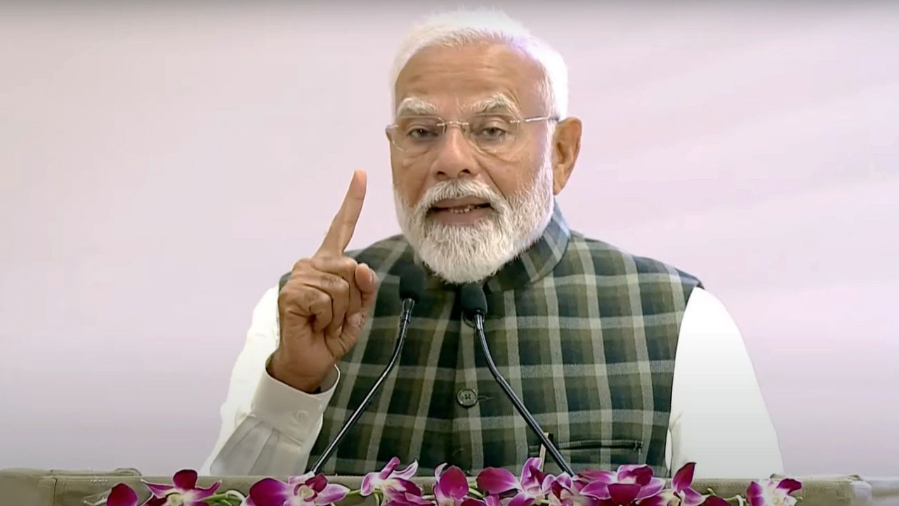 Those who fought Emergency should always be remembered: PM Modi