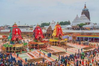 Odisha: Gautam Adani along with family participates in Puri Rath Yatra