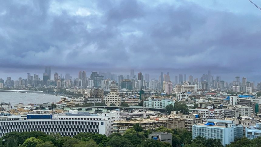 Mumbai rains: City receives 200 mm rains in 24 hours, IMD issues orange alert