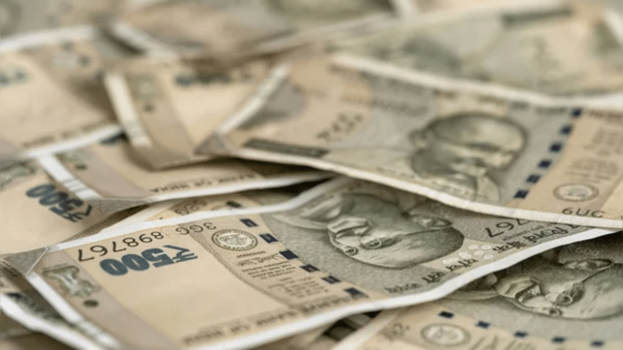 ICICI bank official in Rajasthan dupes customers of Rs 4 crore to invest in stocks ICICI bank official in Rajasthan dupes customers of Rs 4 crore to invest in stocks