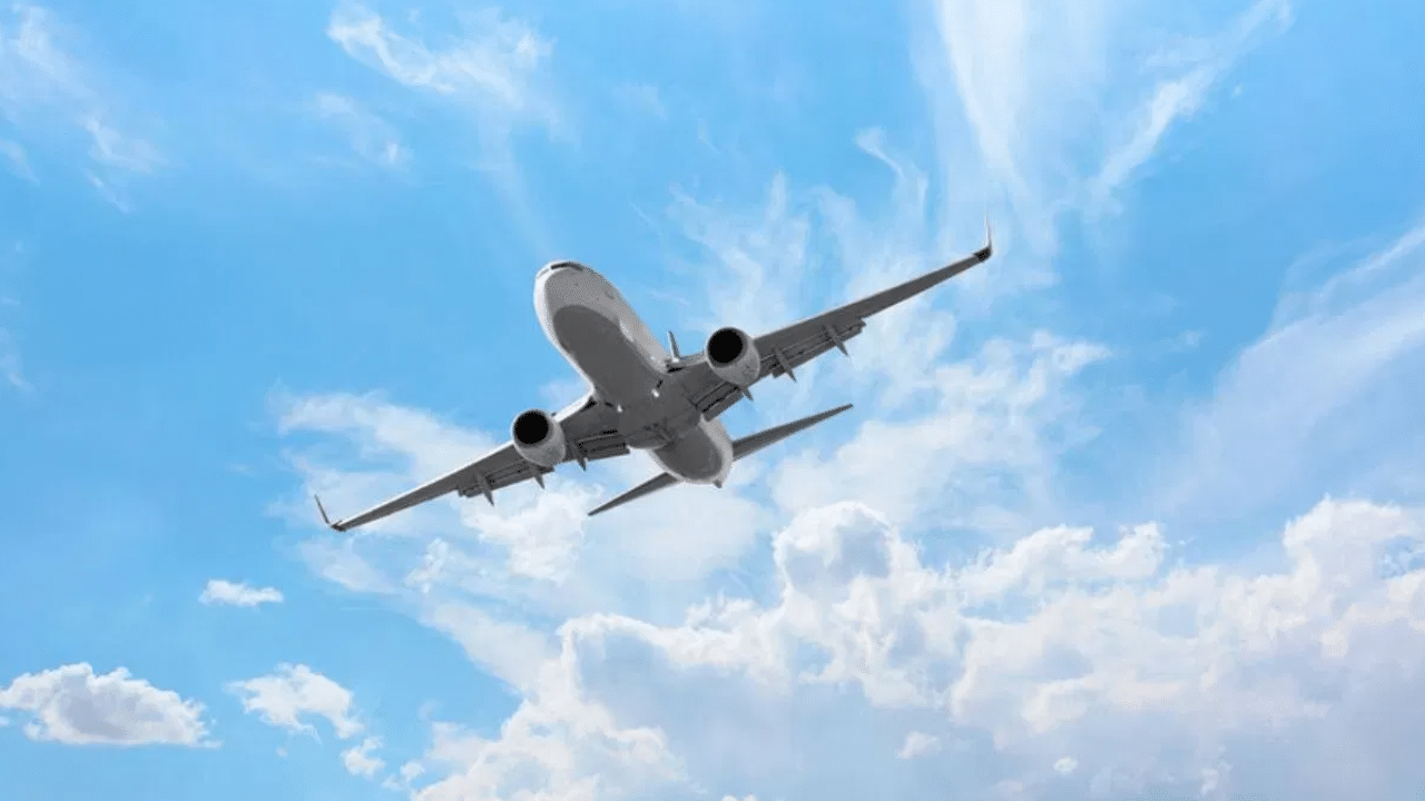 Smoking is banned, but why there are ashtrays in toilets of planes? Here’s the reason