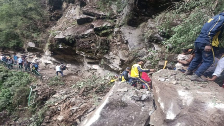 Two pilgrims dead, one Injured in landslide on Yamunotri trek route; rescue operations continue amid heavy rains