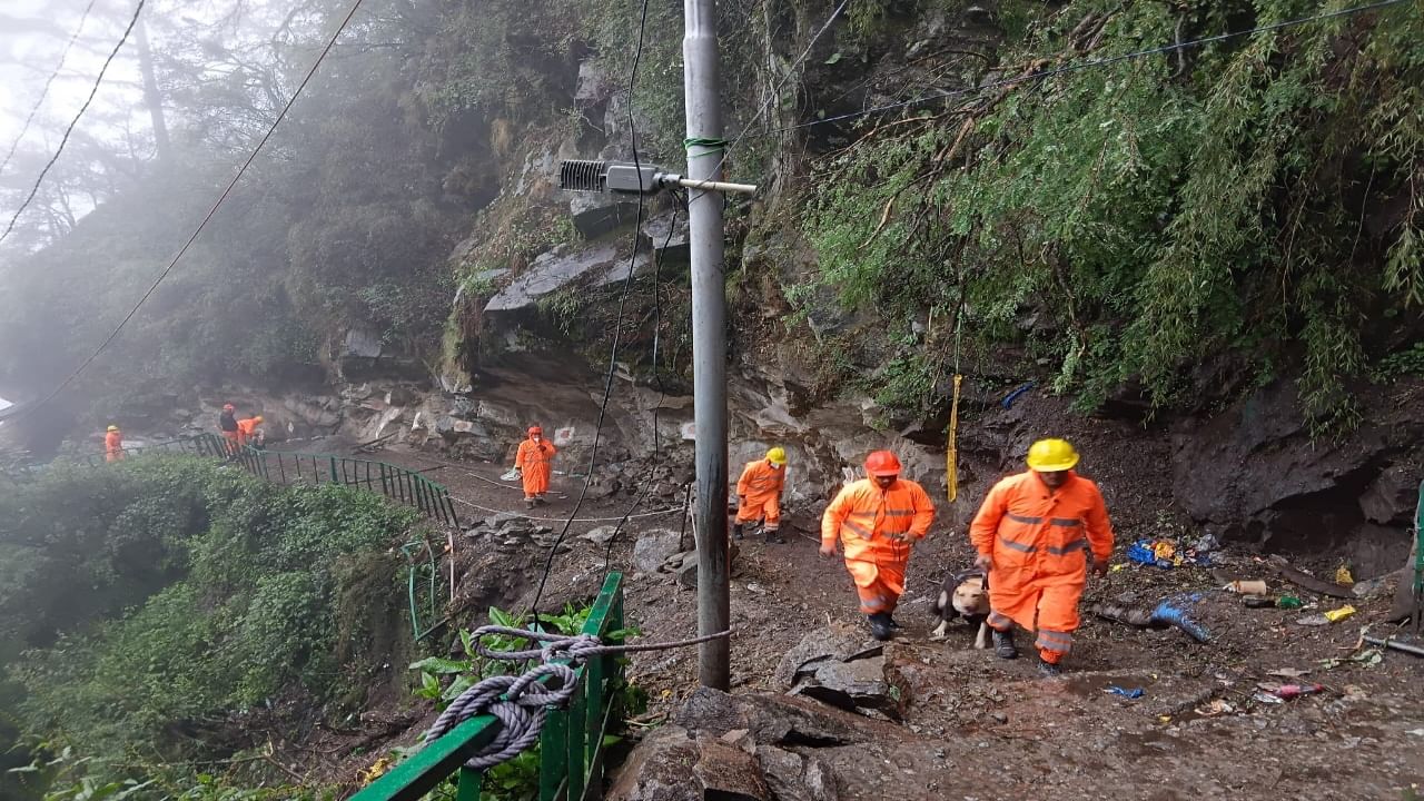Uttarakhand: Rescue operations continue after massive landslide disrupts Yamunotri yatra; two dead, two still missing Uttarakhand: Rescue operations continue after massive landslide disrupts Yamunotri yatra; two dead, two still missing