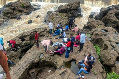 4 dead, 32 injured in Pune bridge collapse; PM Modi speaks to Fadnavis | Top updates