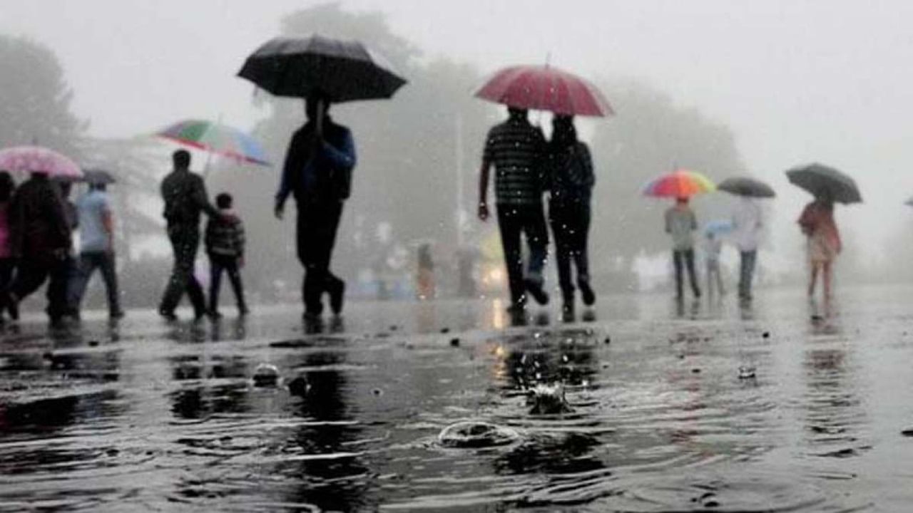 IMD weather update: Light rain likely in Mumbai, Delhi, Noida today