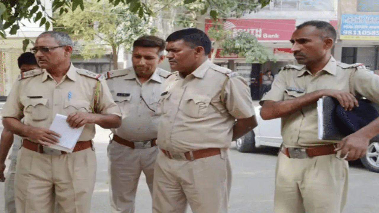 UP: 5 killed, 1 injured as ambulance collides with jeep on Purvanchal expressway