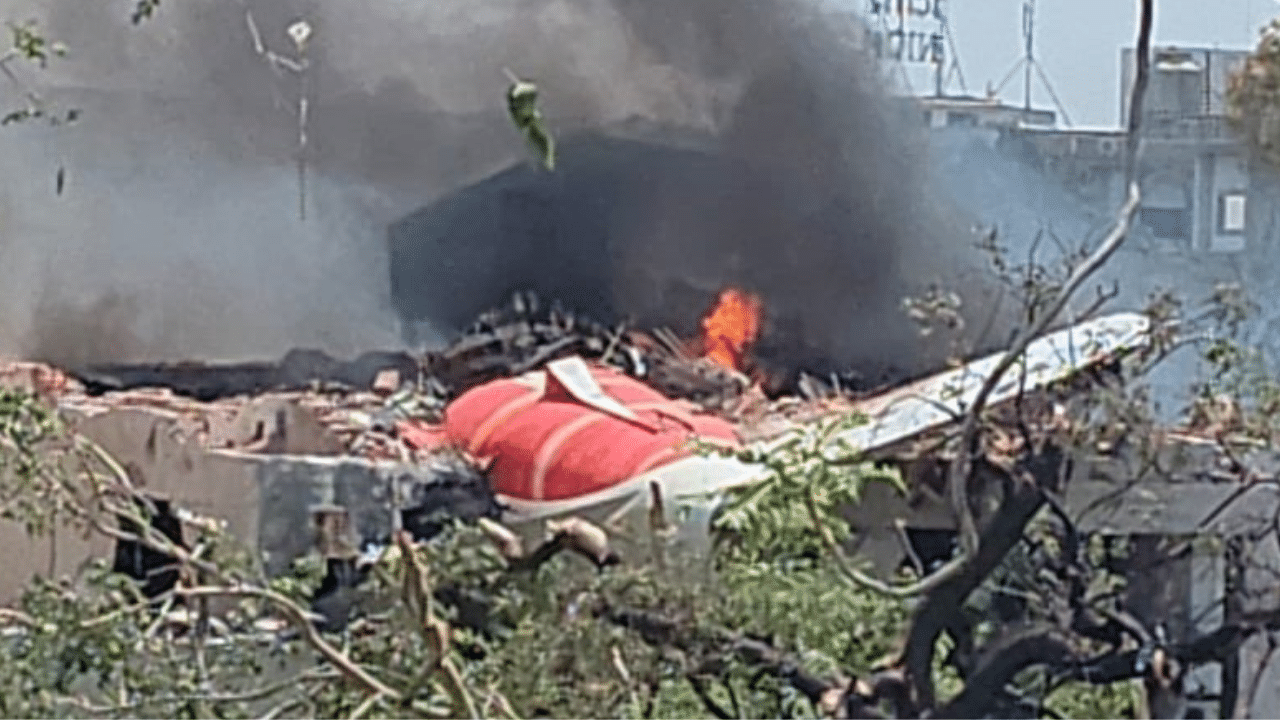 The Black Box knows? Crash probe into Air India Boing 787 Dreamliner deepens as expert theories multiply The Black Box knows? Crash probe into Air India Boing 787 Dreamliner deepens as expert theories multiply