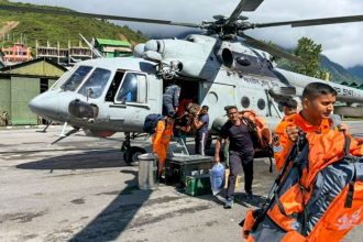 2 helicopters fly to north Sikkim to bring back over 100 tourists stuck for a week