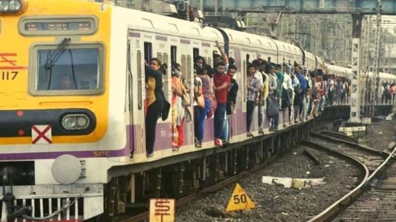 Thane train tragedy: 5 dead, several injured after falling off crowded local