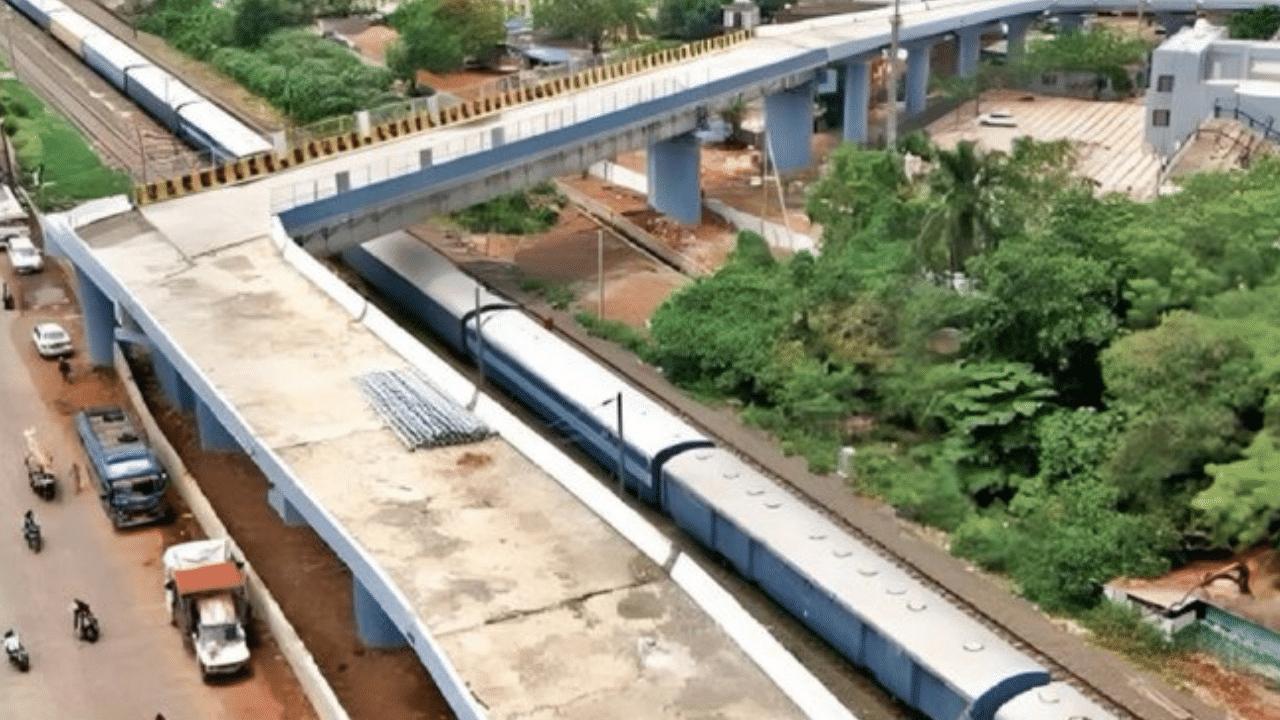 Madhya Pradesh: Seven engineers suspended over ‘faulty design’ of over bridge in Bhopal Madhya Pradesh: Seven engineers suspended over ‘faulty design’ of over bridge in Bhopal