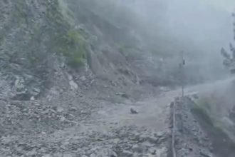 Landslides disrupt Kedarnath-Badrinath highway in Rudraprayag and Chamoli; restoration work underway amid rain alert