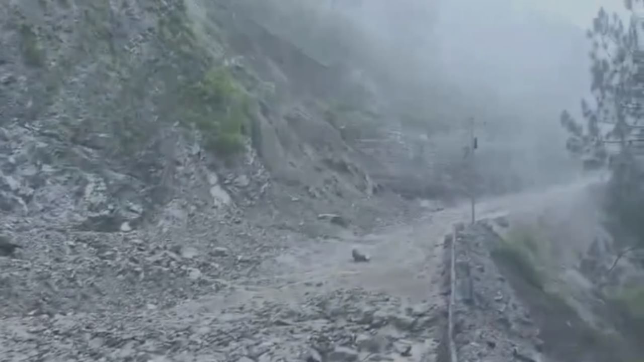 Landslides disrupt Kedarnath-Badrinath highway in Rudraprayag and Chamoli; restoration work underway amid rain alert