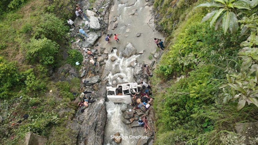 8 killed, 5 injured as vehicle plunges into 300-meter gorge in Pithoragarh; CM Dhami orders urgent rescue operations