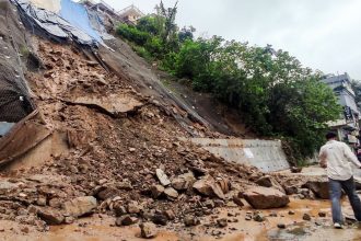 Monsoon mayhem in Himachal: Red alert issued as rains trigger landslides, road blockades 3 Monsoon mayhem in Himachal: Red alert issued as rains trigger landslides, road blockades