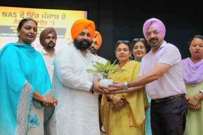 Punjab education minister holds dialogue with Sangrur teachers, announces Rs 400 crore revamp of computer labs