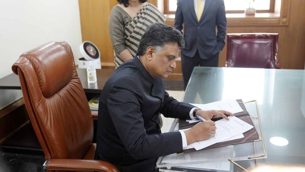 Five guarantees schemes accounted for 15 per cent of Karnataka’s revenue expenditure CAG report Five guarantees schemes accounted for 15 per cent of Karnataka’s revenue expenditure CAG report